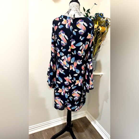 Nicole Miller Black Floral V-Neck Bell Sleeve Tunic Dress size 8 - Picture 3 of 8